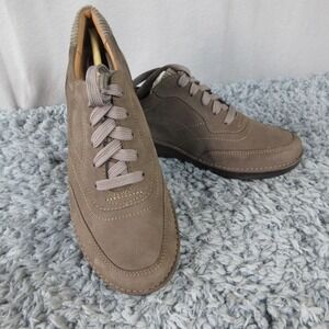 Clarks Shoes Womens Size 7 Brown Nubuck Unstructured Comfort Sneaker NWOB